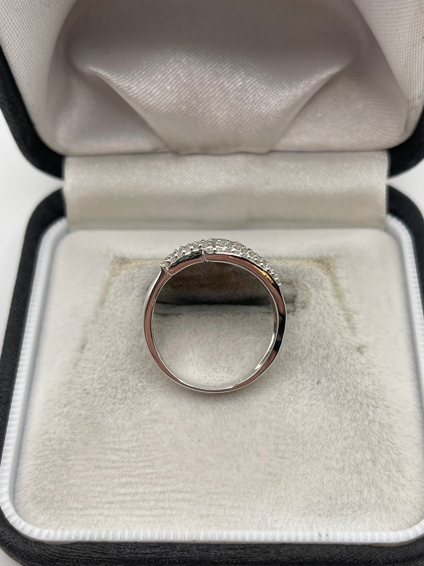 9ct white gold diamond ring