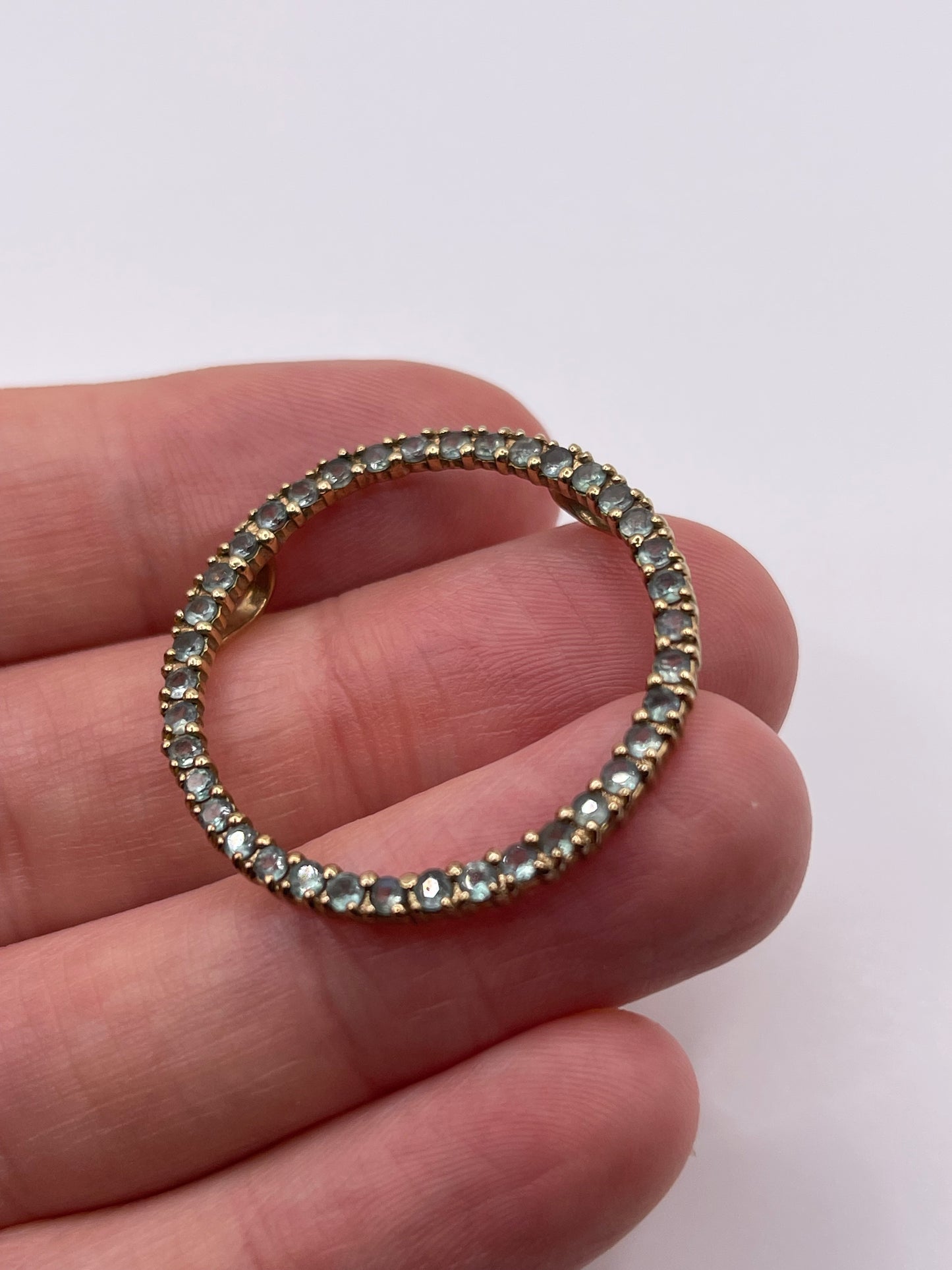 9ct gold alexandrite pendant