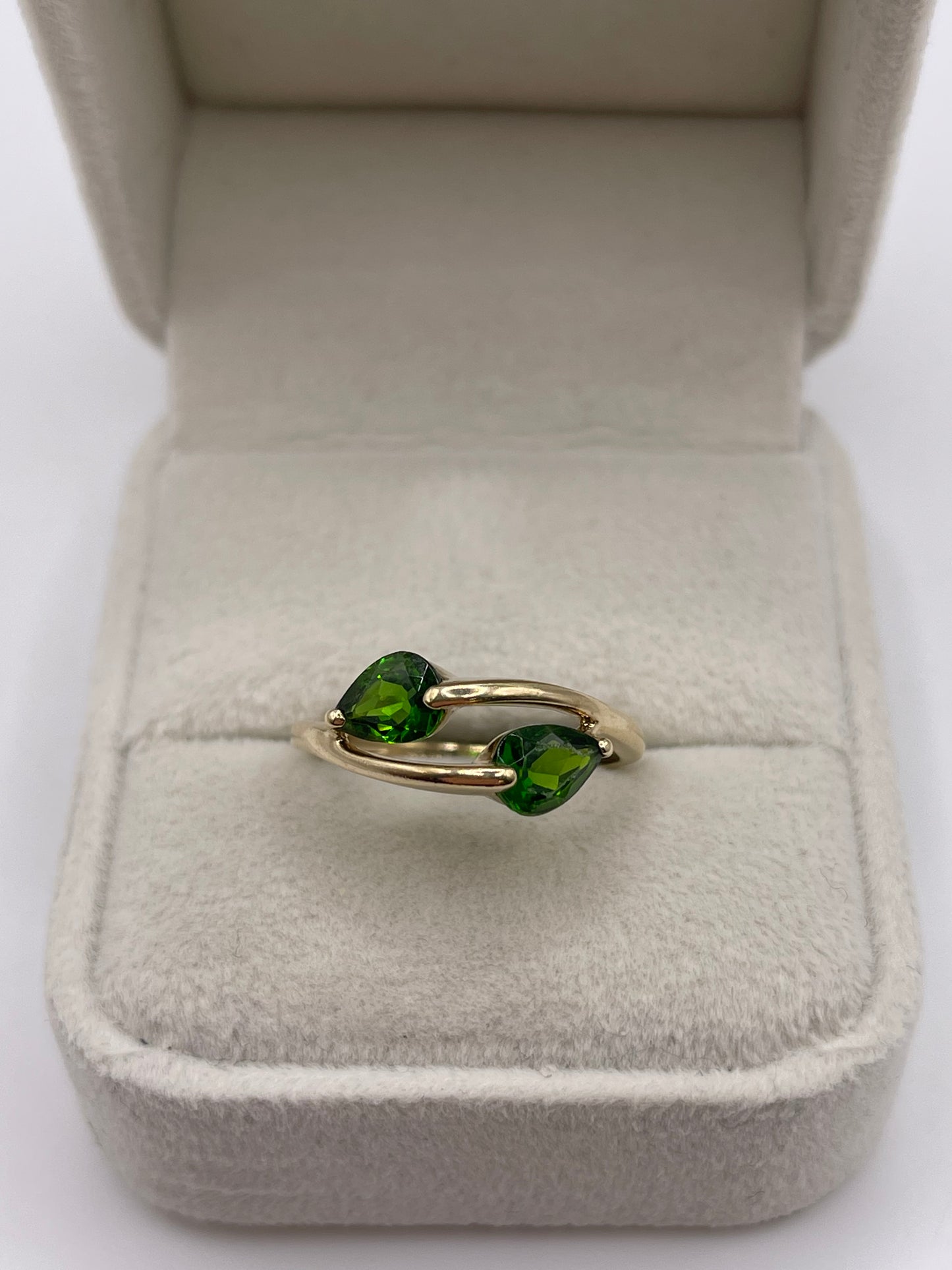 9ct gold diopside ring