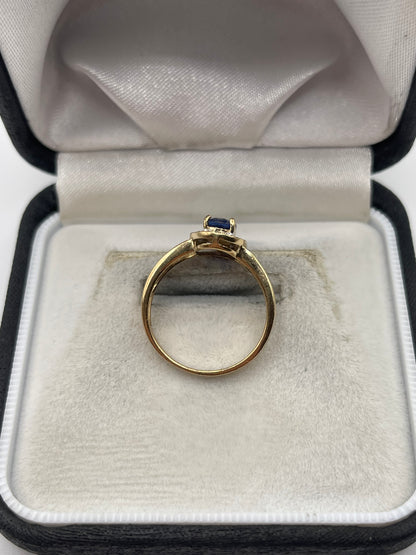 9ct gold kyanite and zircon ring