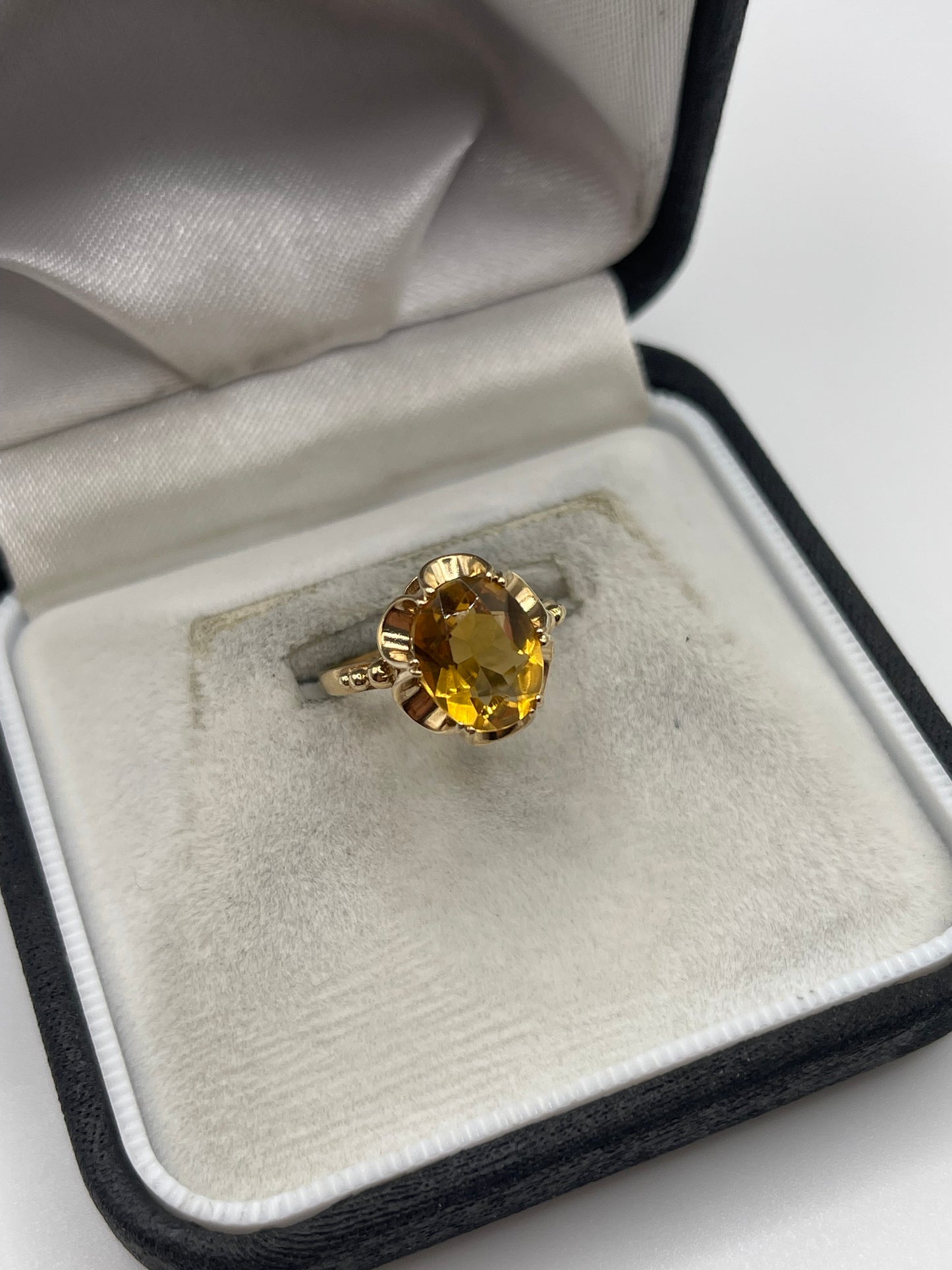 9ct gold citrine ring