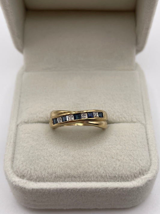 9ct gold sapphire and diamond ring