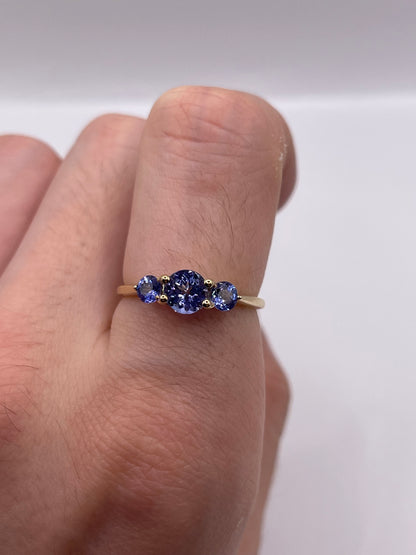 9ct gold tanzanite ring