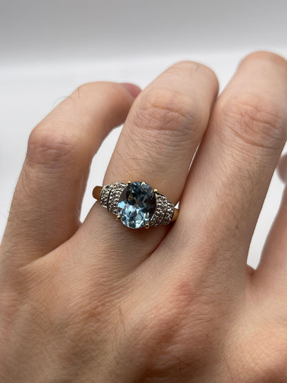 9ct gold aquamarine and diamond ring