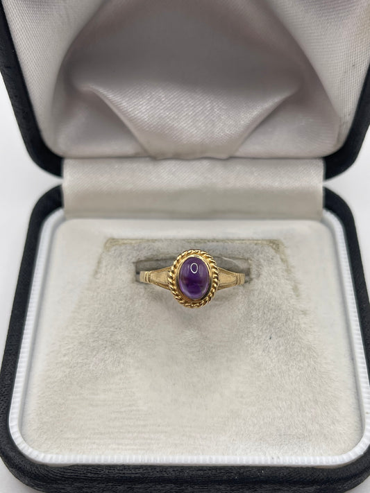 9ct gold cabochon amethyst ring