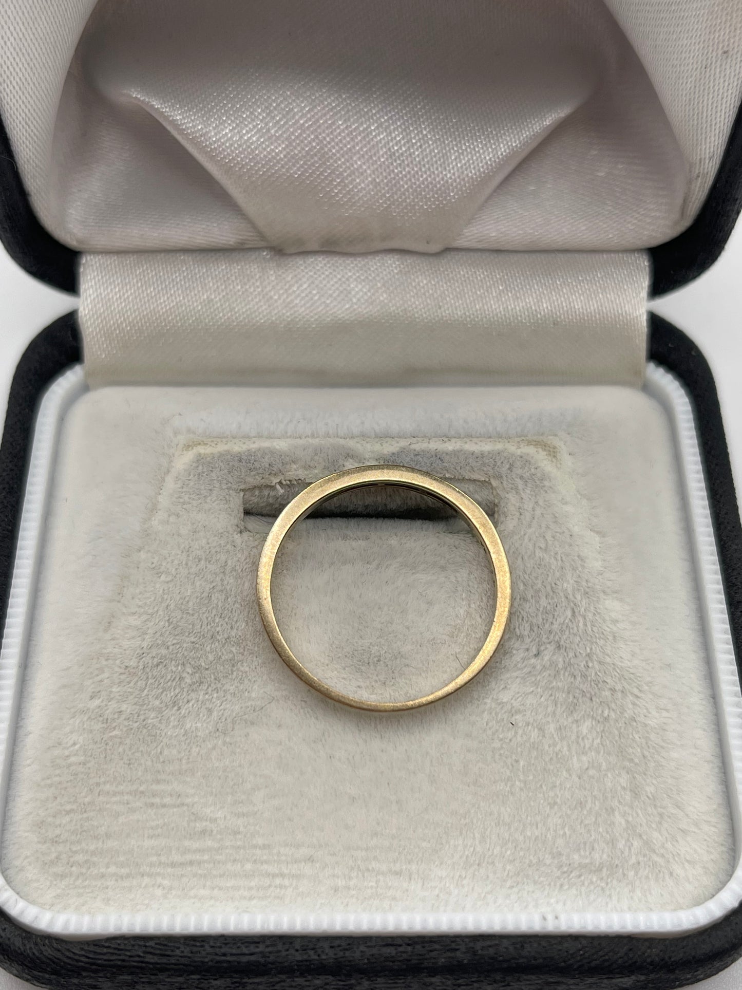 9ct gold diamond ring