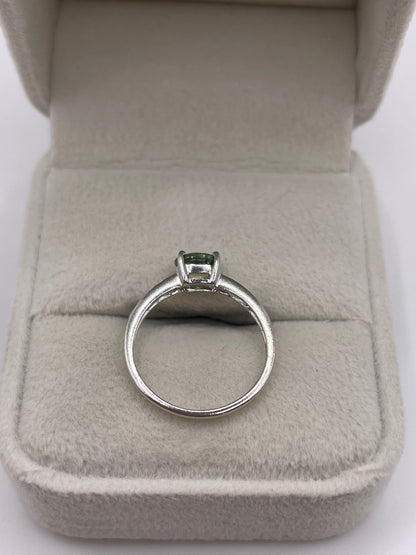 9ct white gold green sapphire and diamond ring