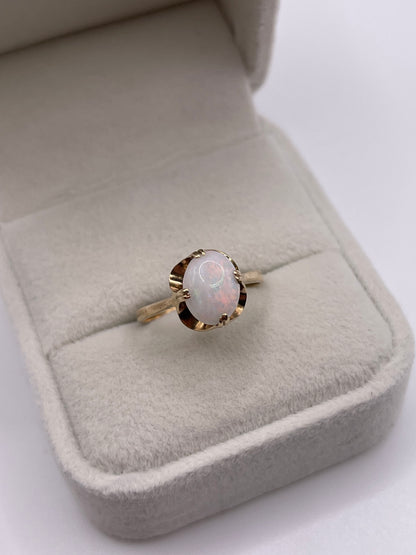 9ct gold opal ring