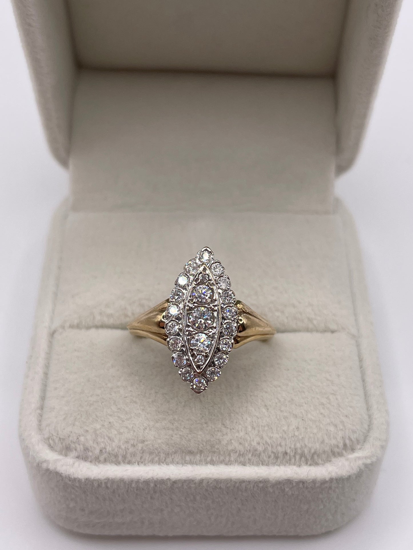 9ct gold cz navette ring