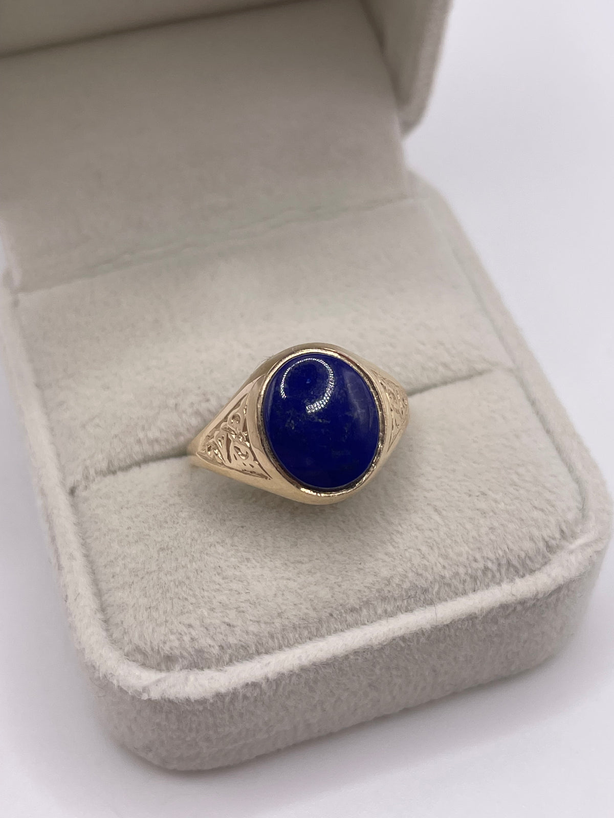 9ct gold lapis lazuli signet ring