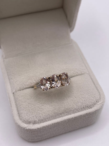 9ct gold morganite and diamond ring