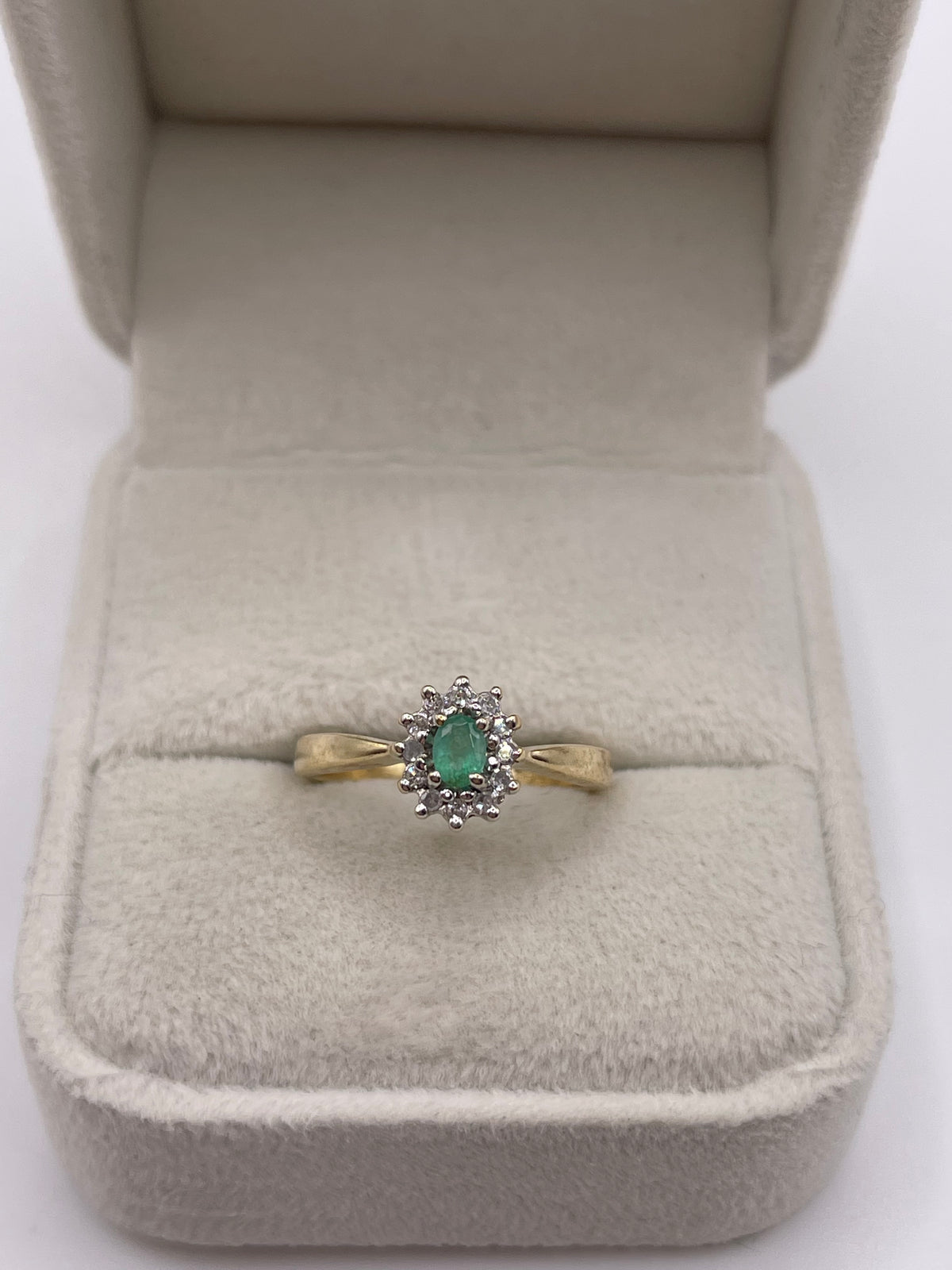 9ct gold emerald and diamond ring