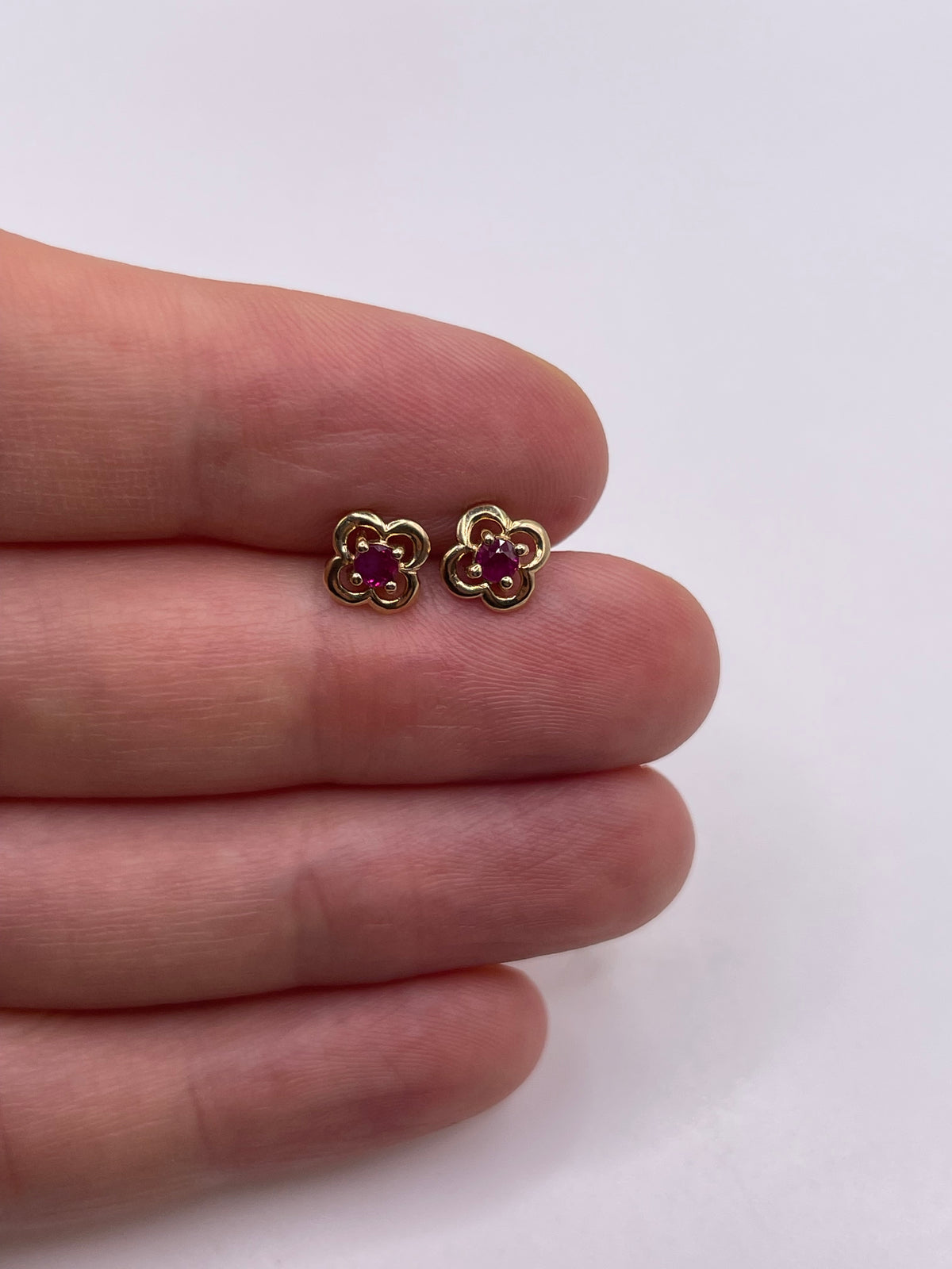 9ct gold ruby earrings