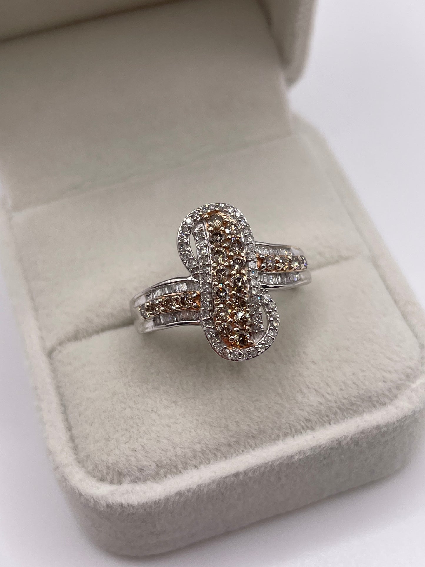 9ct white gold diamond cluster ring