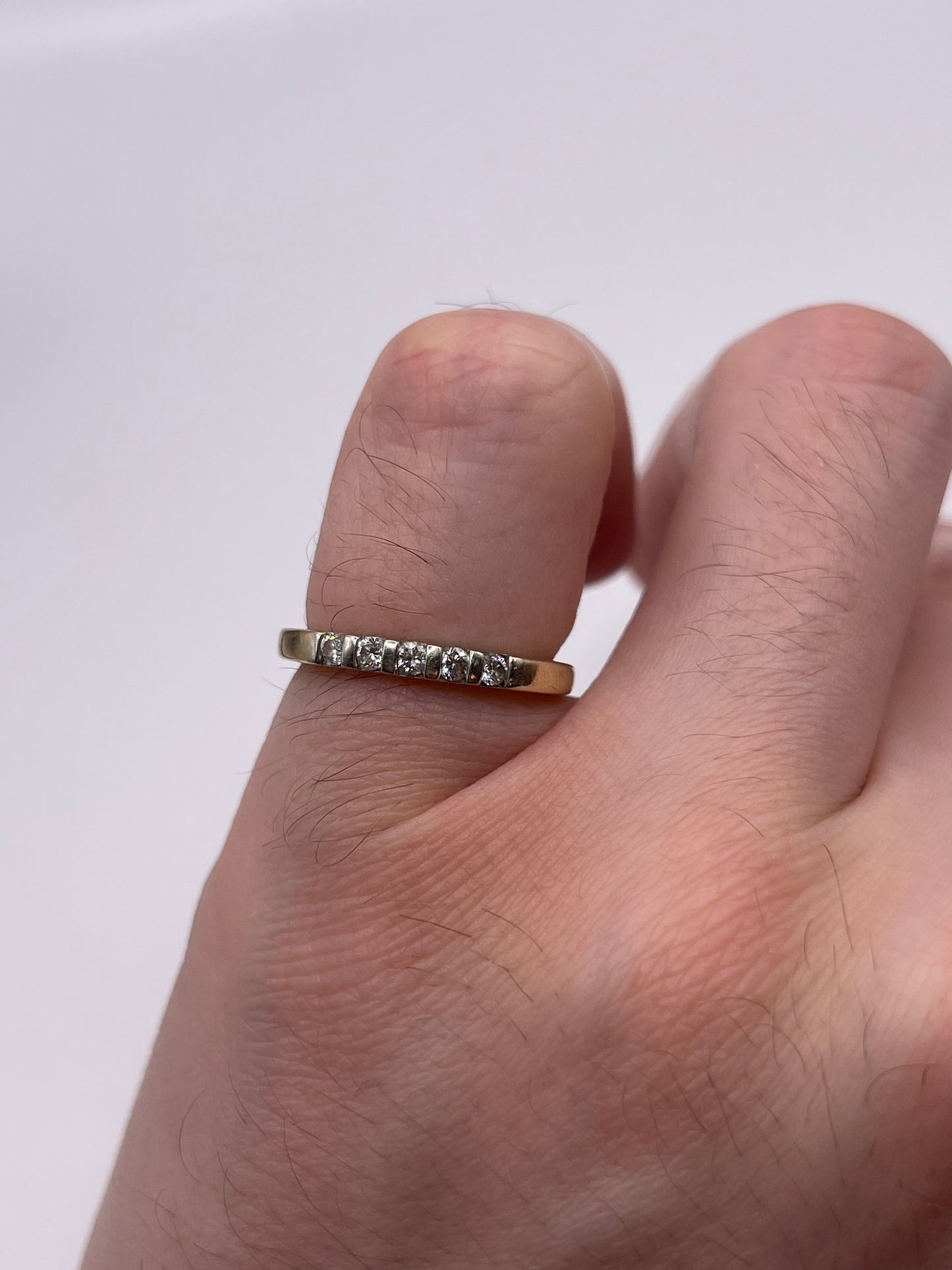 9ct gold diamond ring