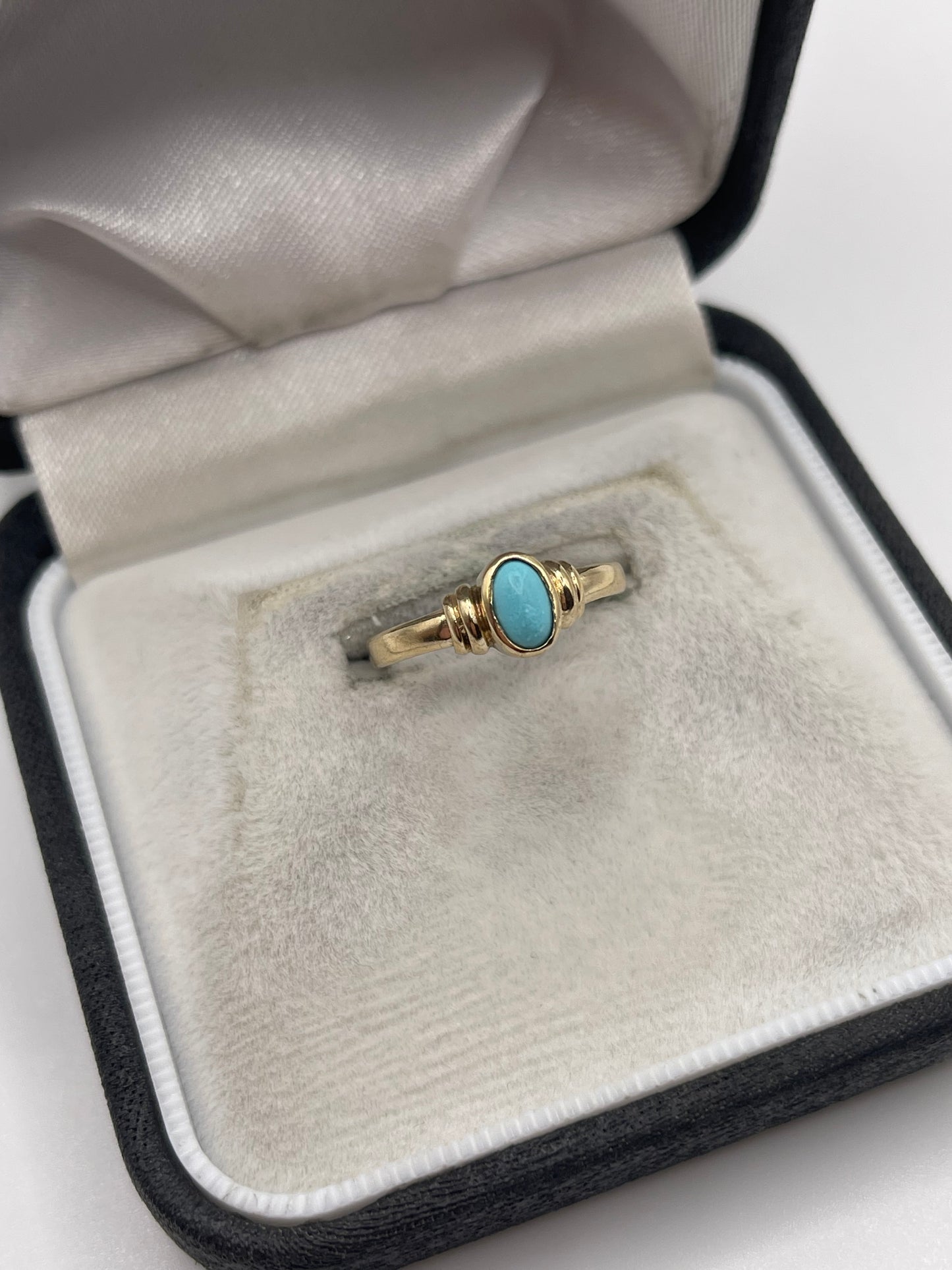9ct gold turquoise ring