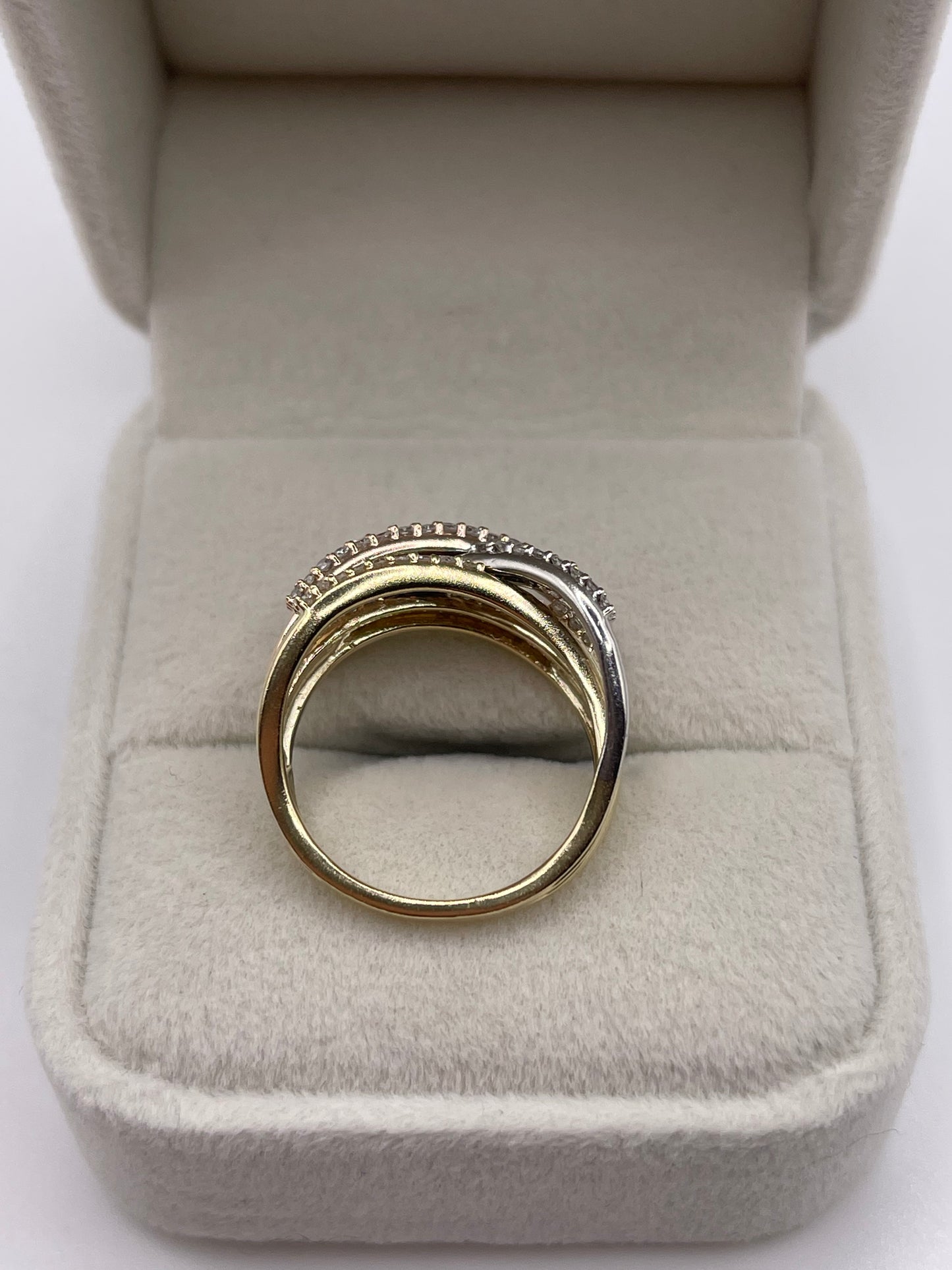 9ct gold diamond cluster ring