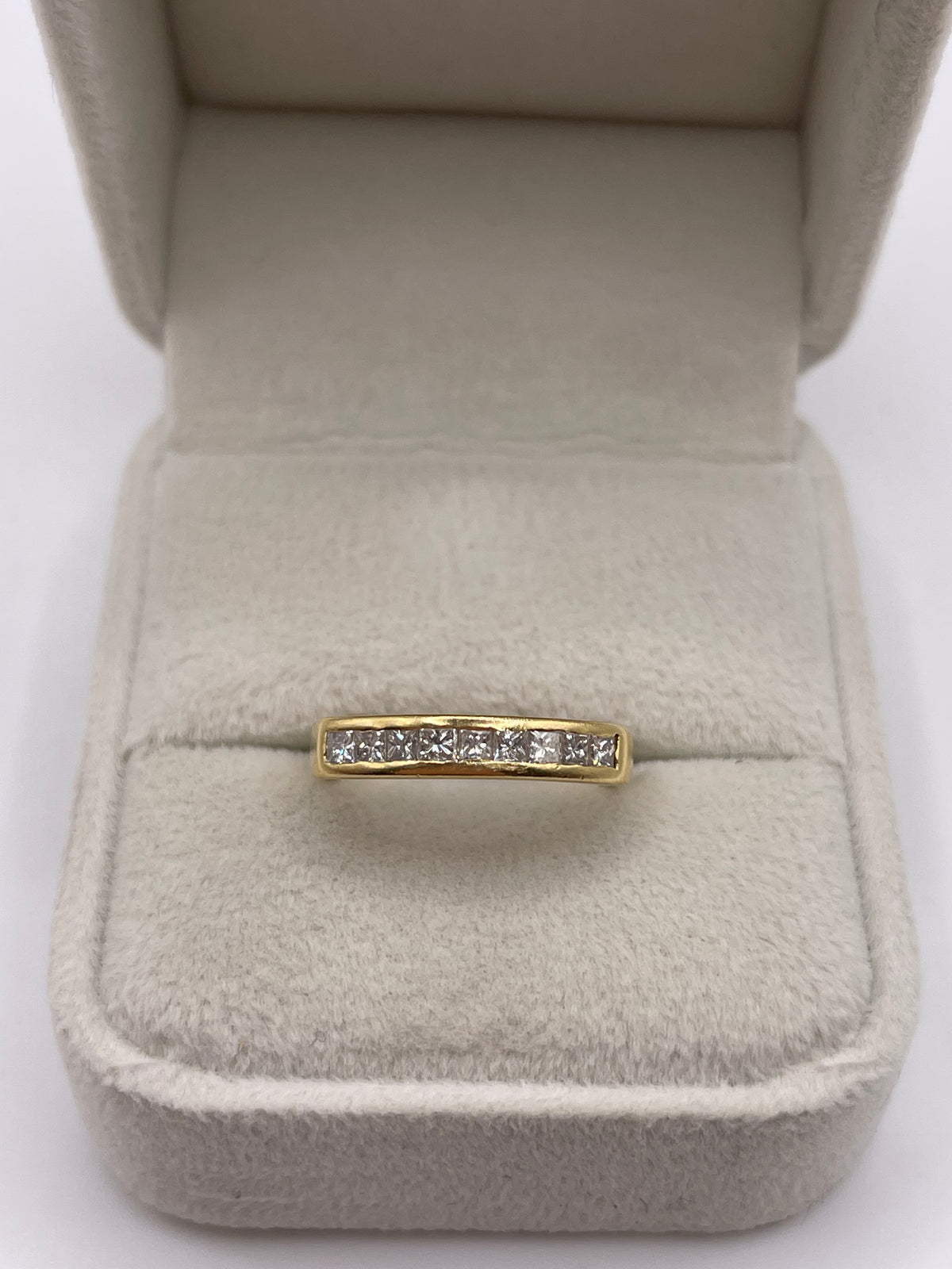 18ct gold 50 point diamond ring