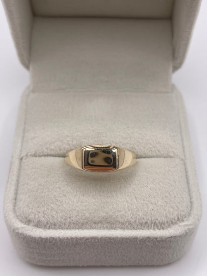 9ct gold signet ring