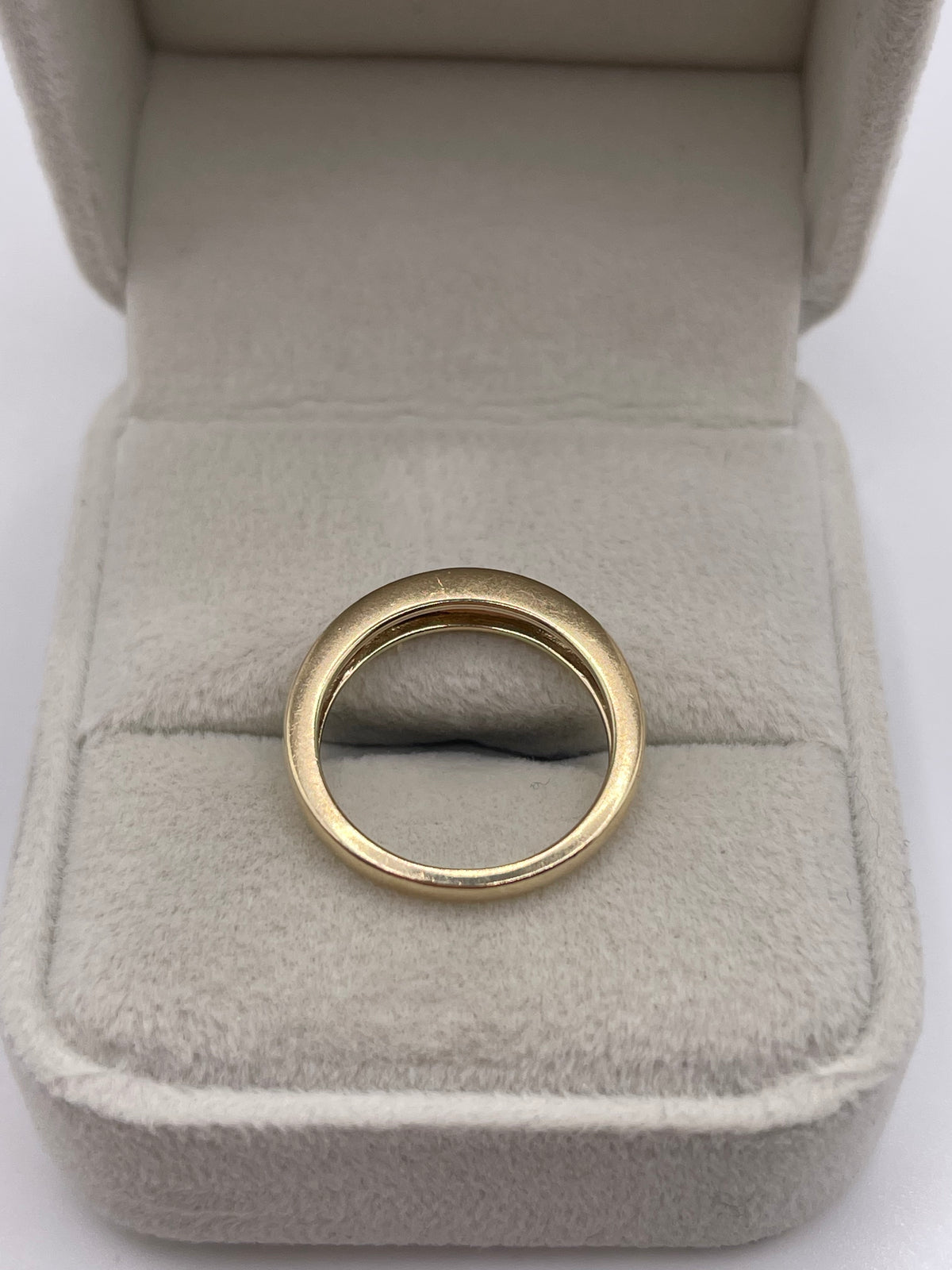 9ct gold diamond ring