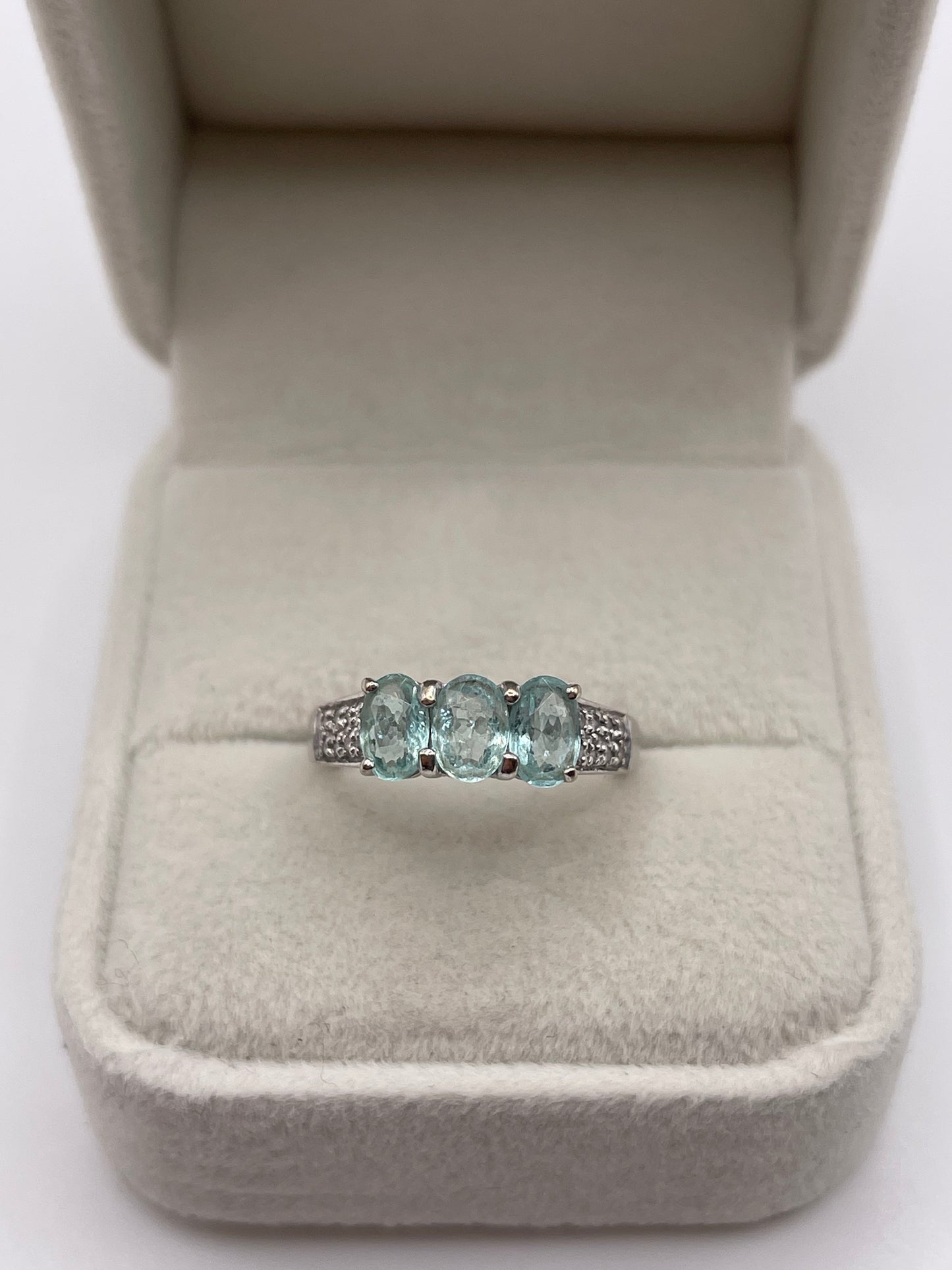 18ct white gold tourmaline and diamond ring