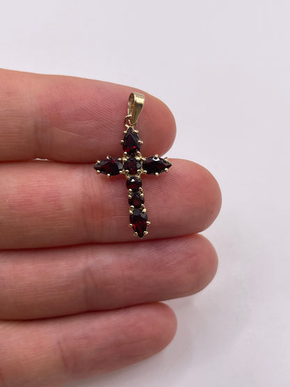 9ct gold garnet cross pendant