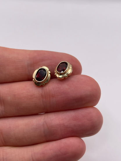 9ct gold garnet earrings