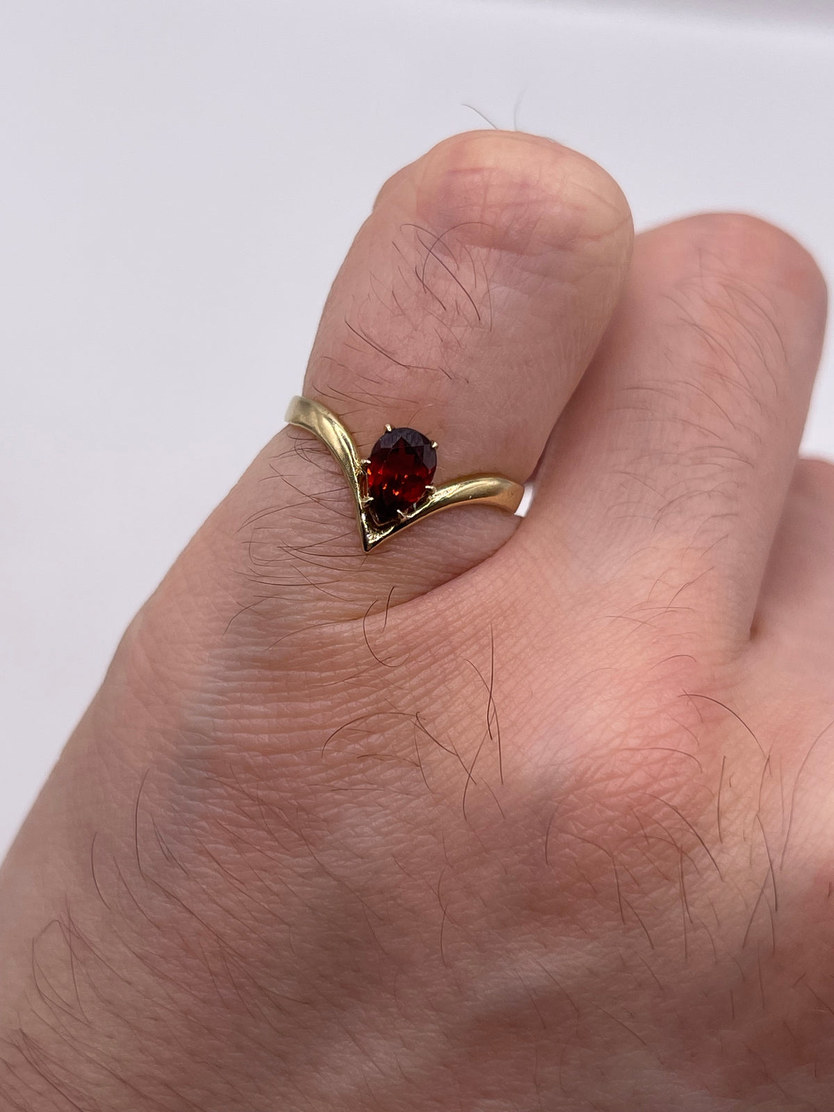 9ct gold garnet wishbone ring