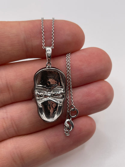 9ct white gold diamond skull necklace
