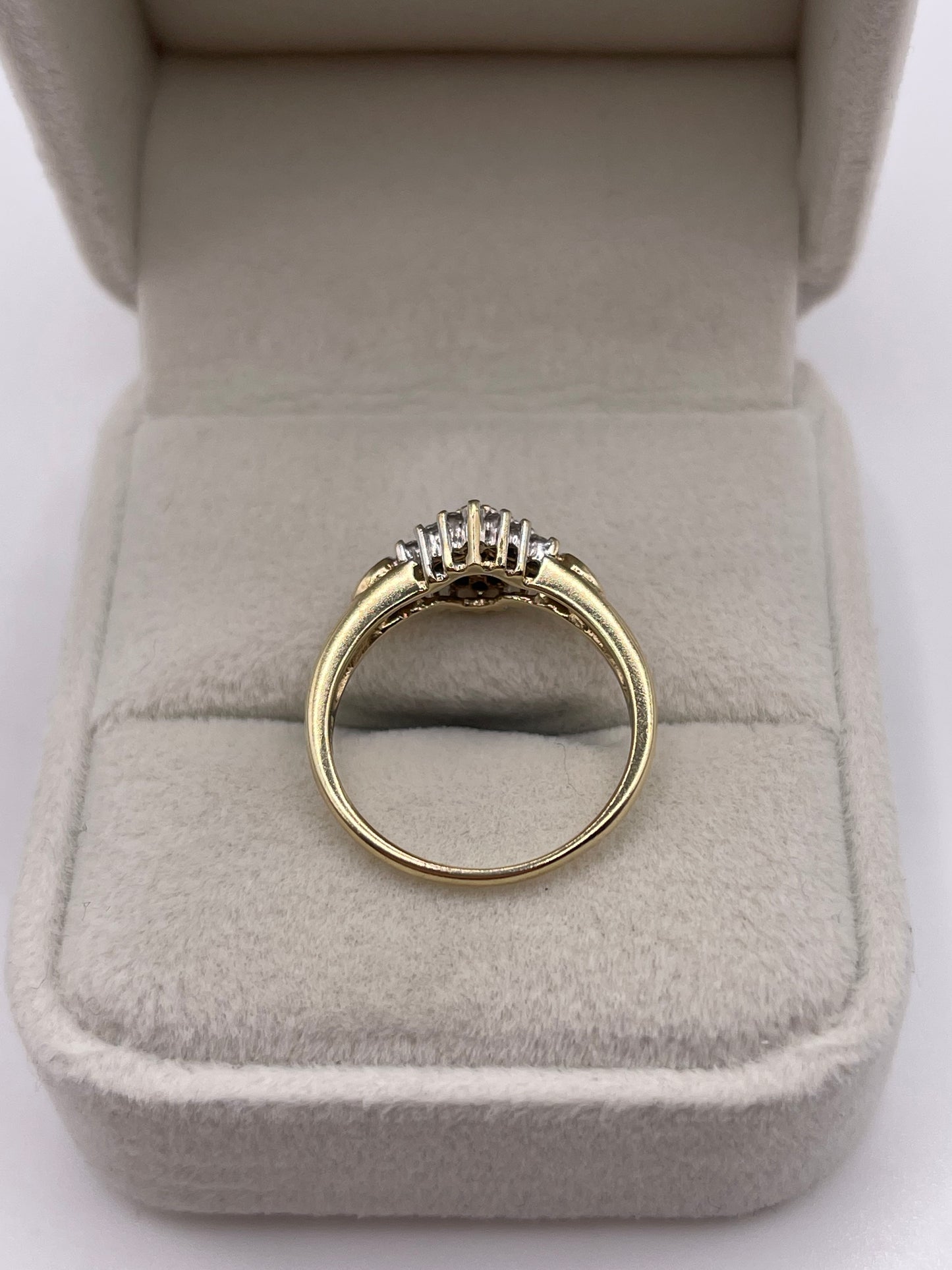 9ct gold diamond cluster ring