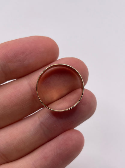 9ct gold patterned band