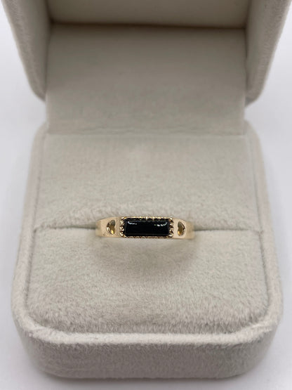 9ct gold onyx ring