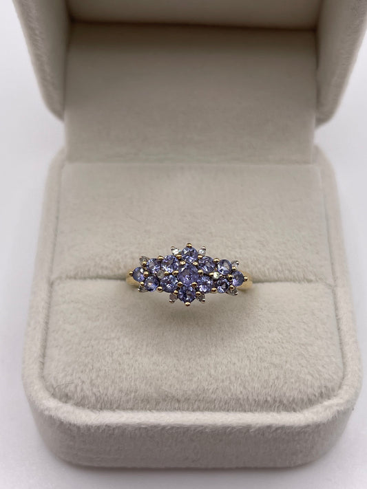 9ct gold tanzanite and diamond ring