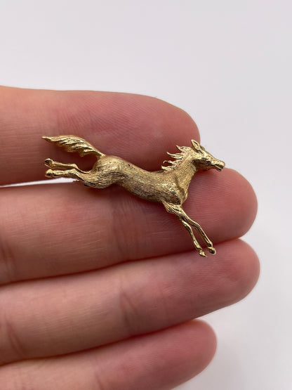 9ct gold horse brooch