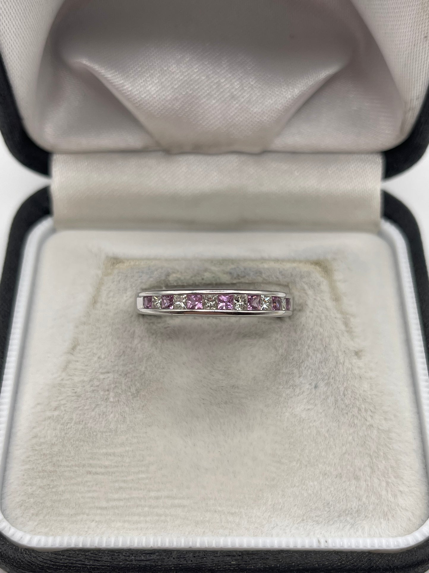 18ct white gold pink sapphire and diamond ring
