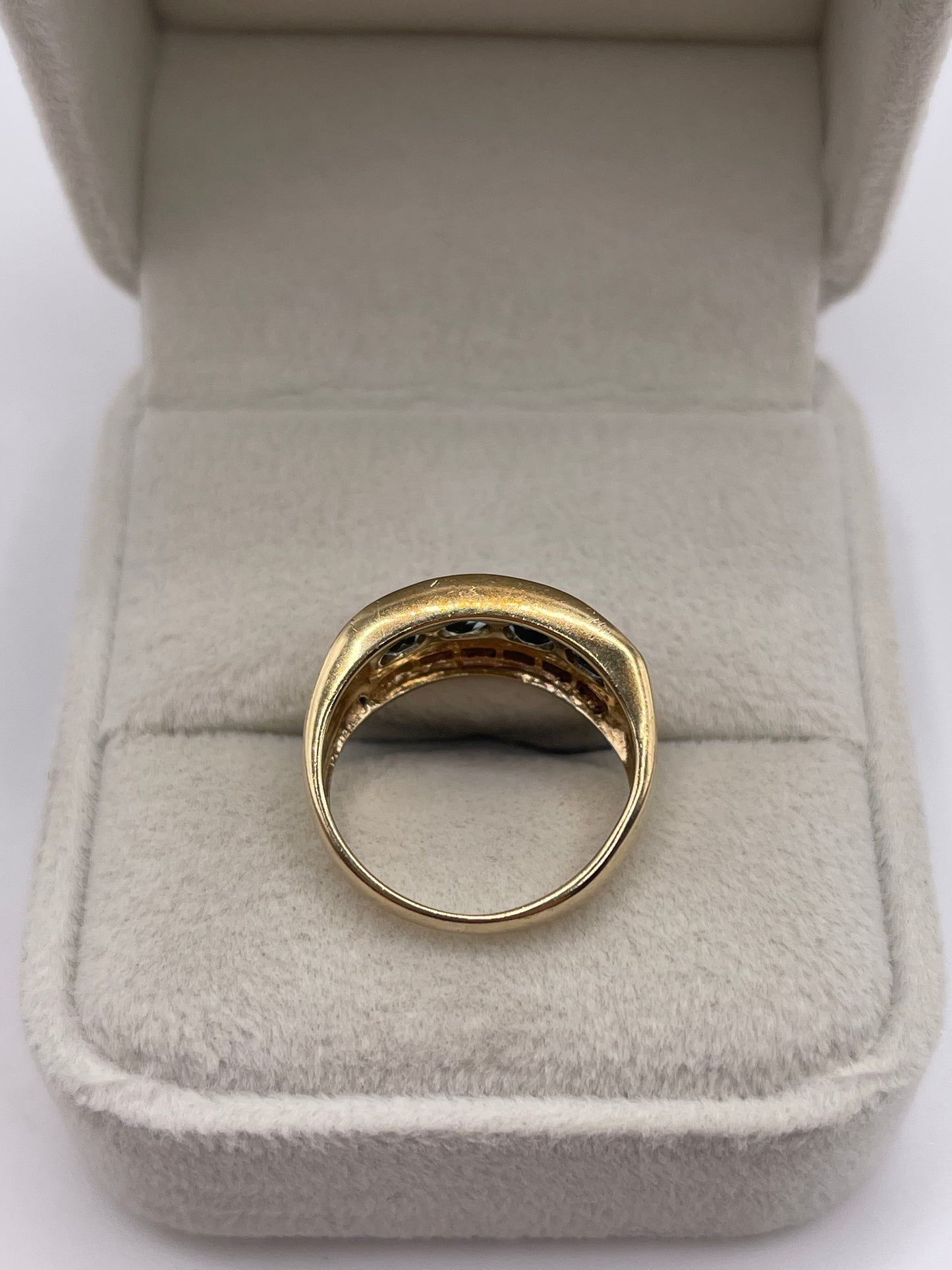 9ct gold topaz and diamond ring