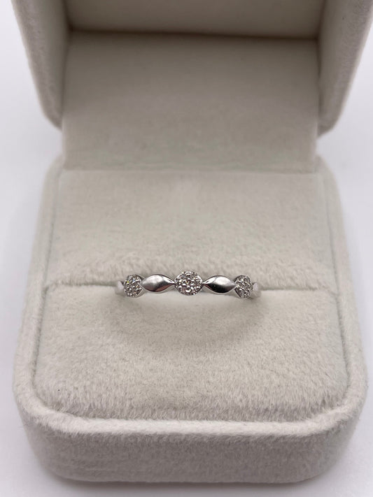 9ct white gold diamond ring