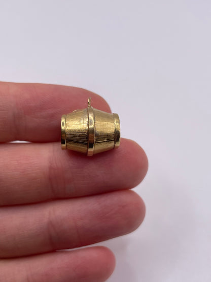 9ct gold barrel charm