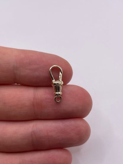9ct gold swivel dog clip D