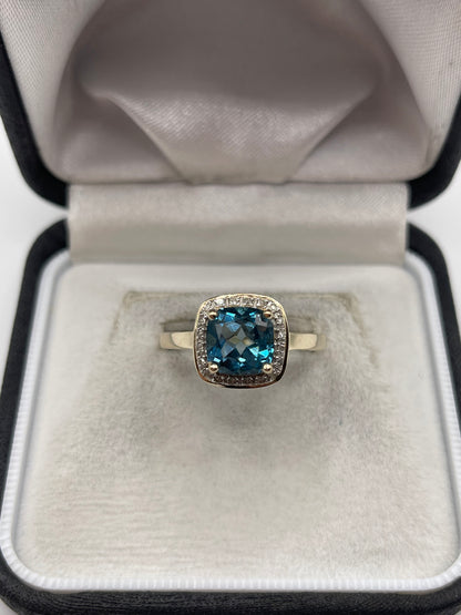9ct gold topaz and diamond ring
