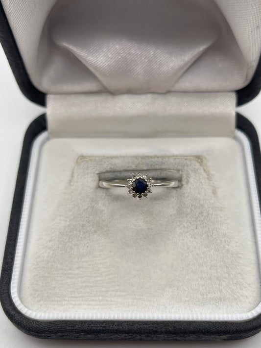 9ct white gold sapphire and diamond ring