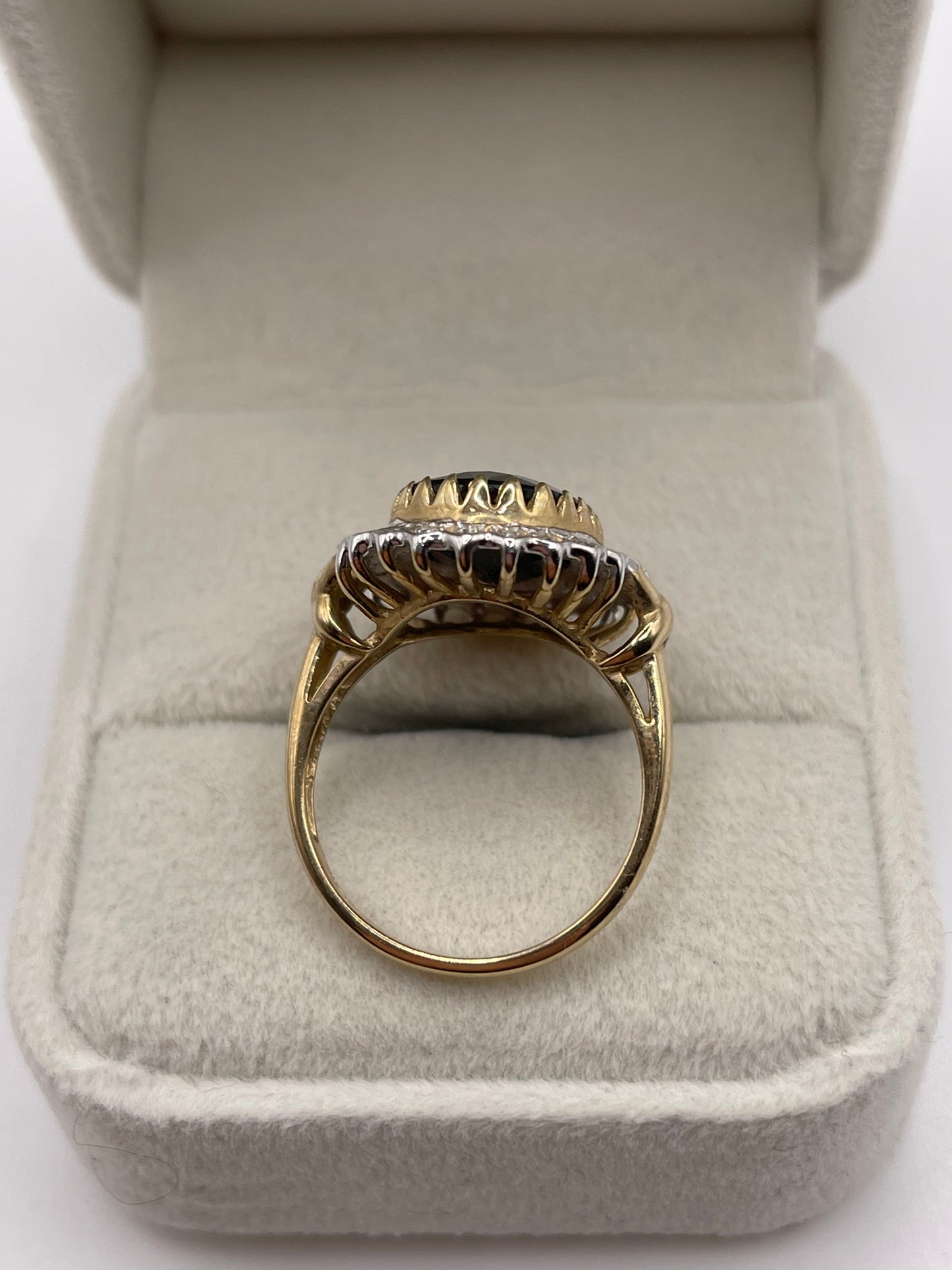 9ct gold sapphire and diamond ring