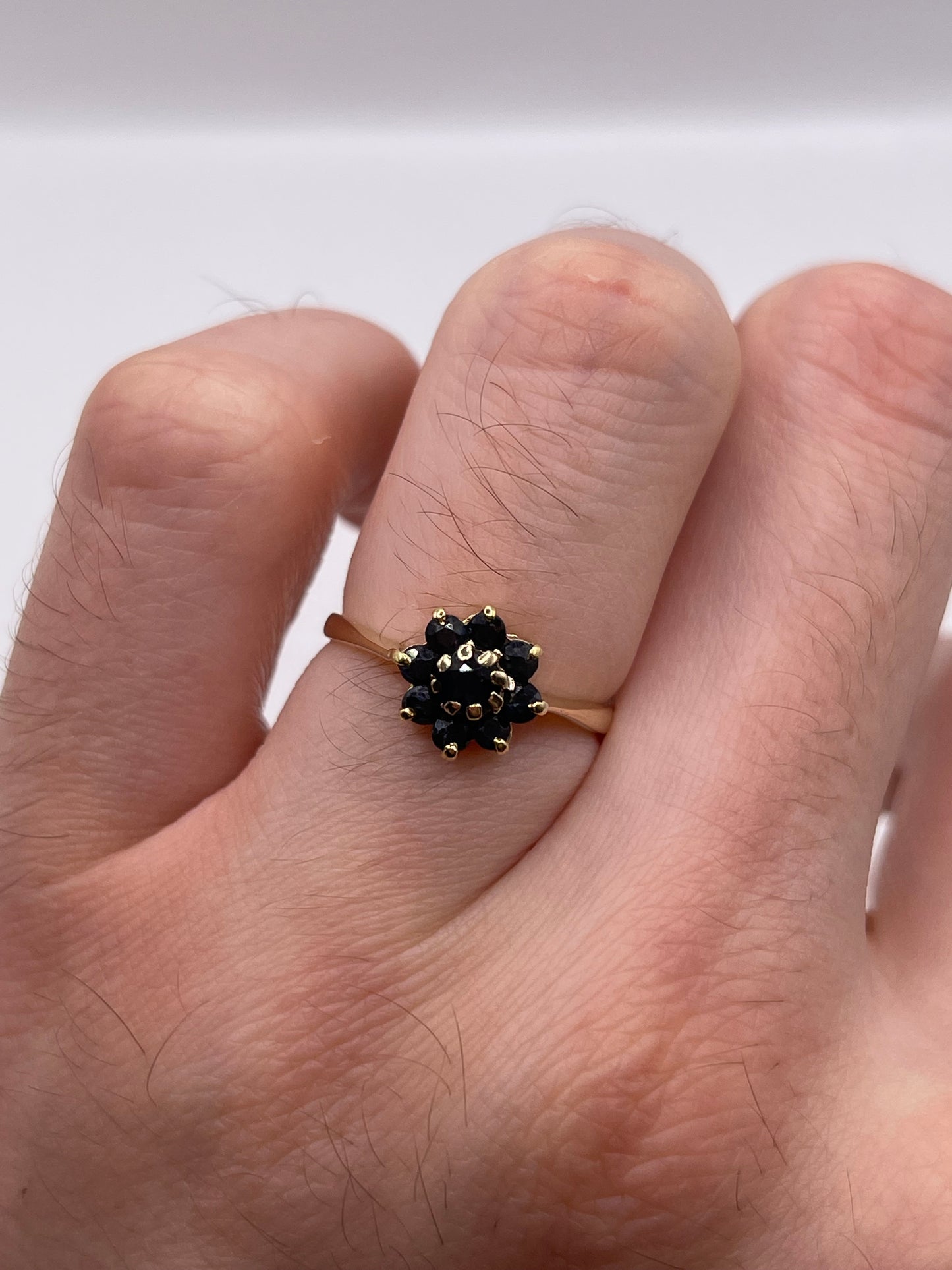 9ct gold sapphire cluster ring