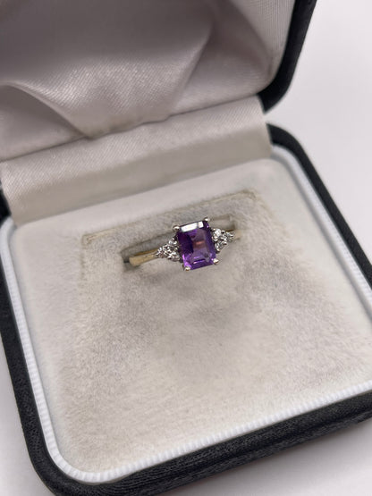 9ct gold amethyst and cz ring