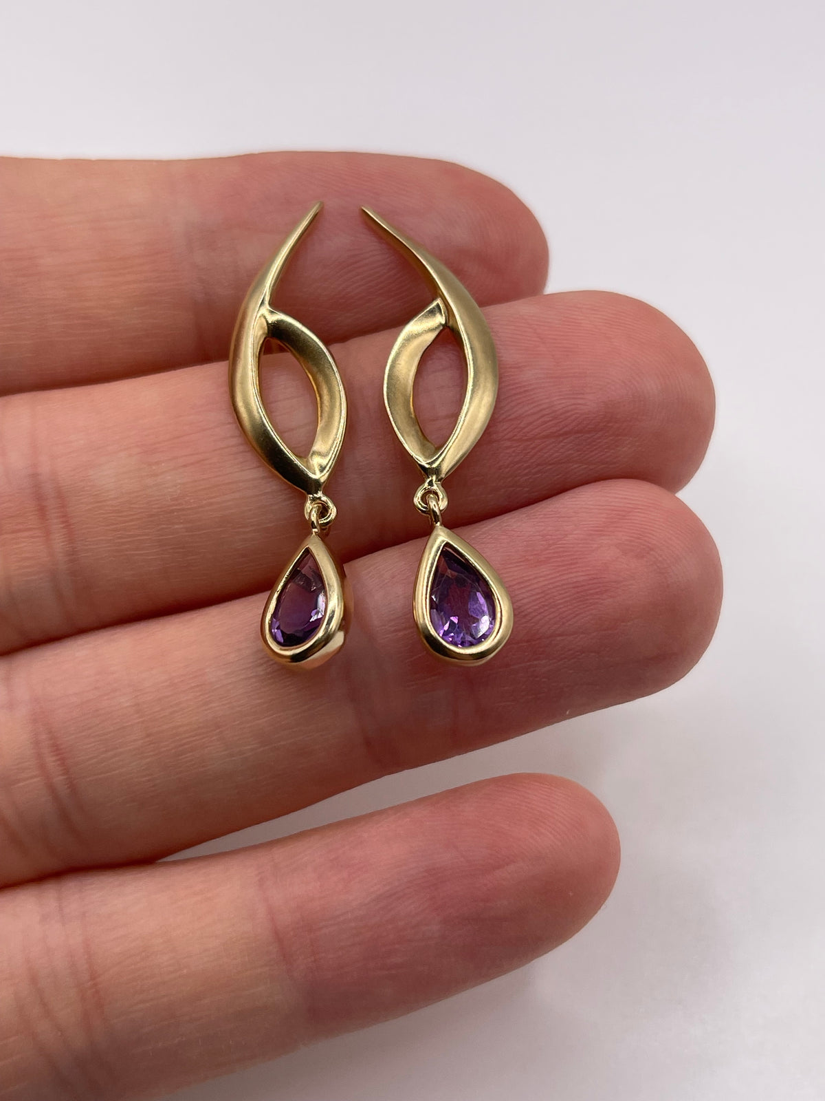 9ct gold amethyst earrings