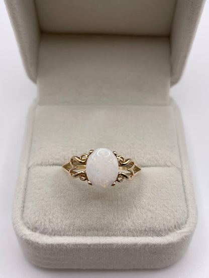 9ct gold opal ring