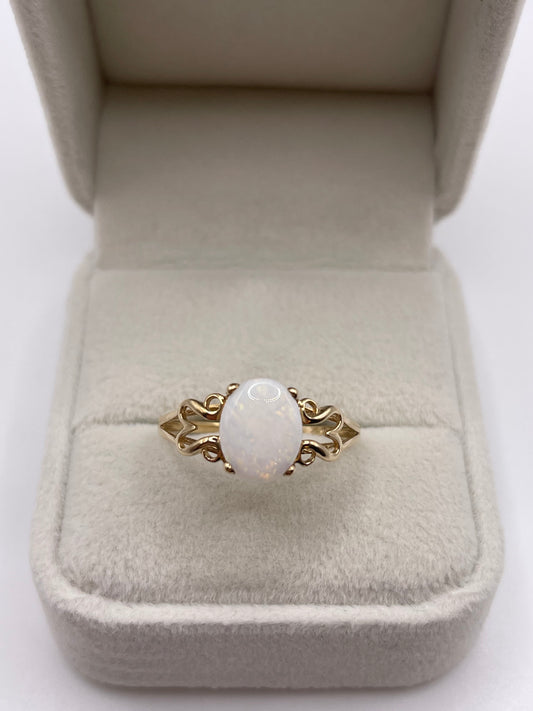 9ct gold opal ring