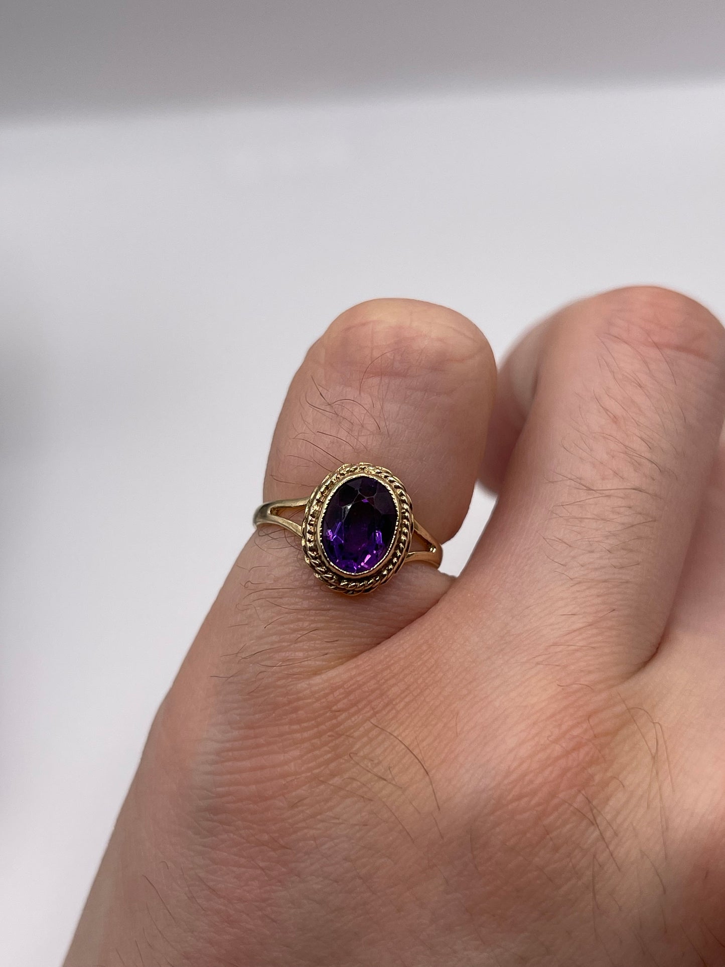 9ct gold amethyst ring