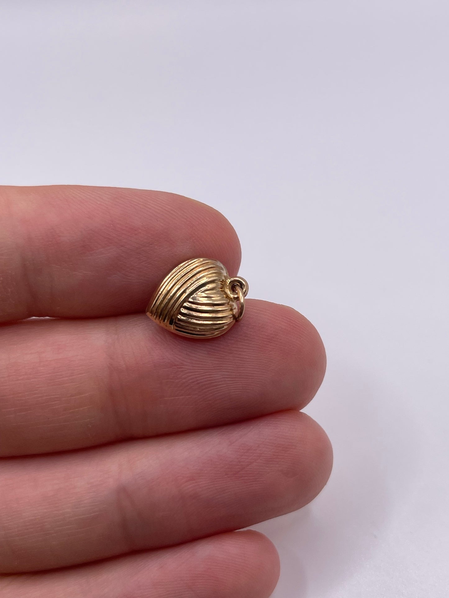 9ct gold heart charm