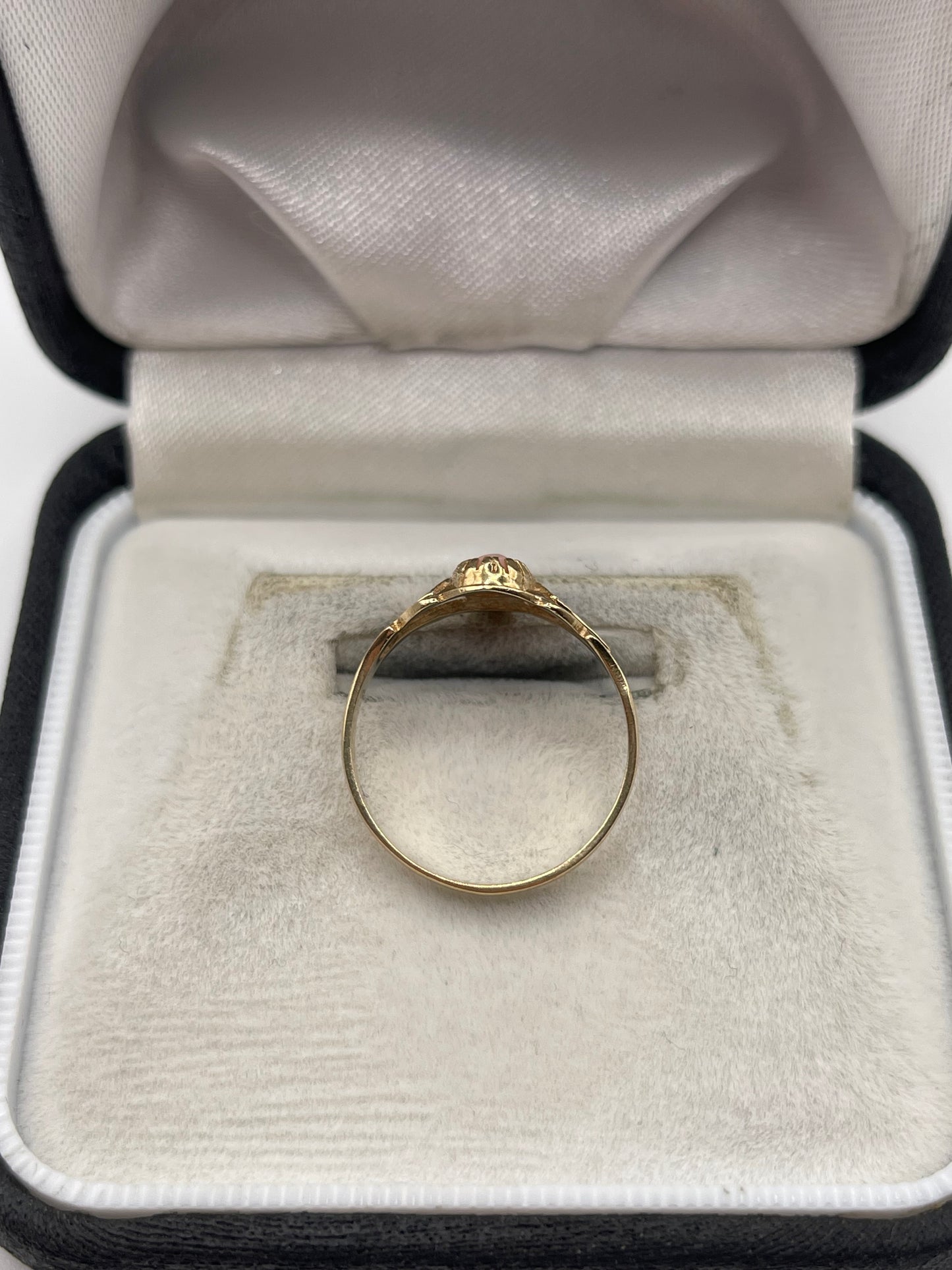 9ct gold coral ring